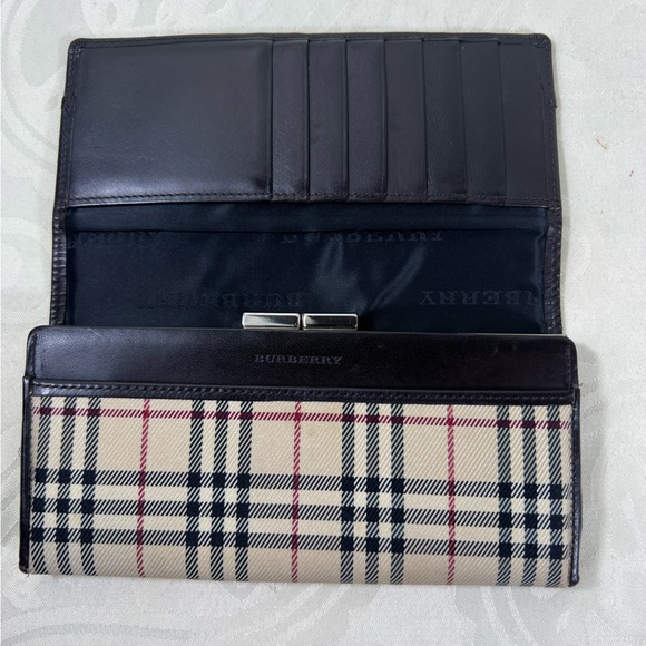 Burberry Nova Check long wallet in VGUC - Picture 5 of 7